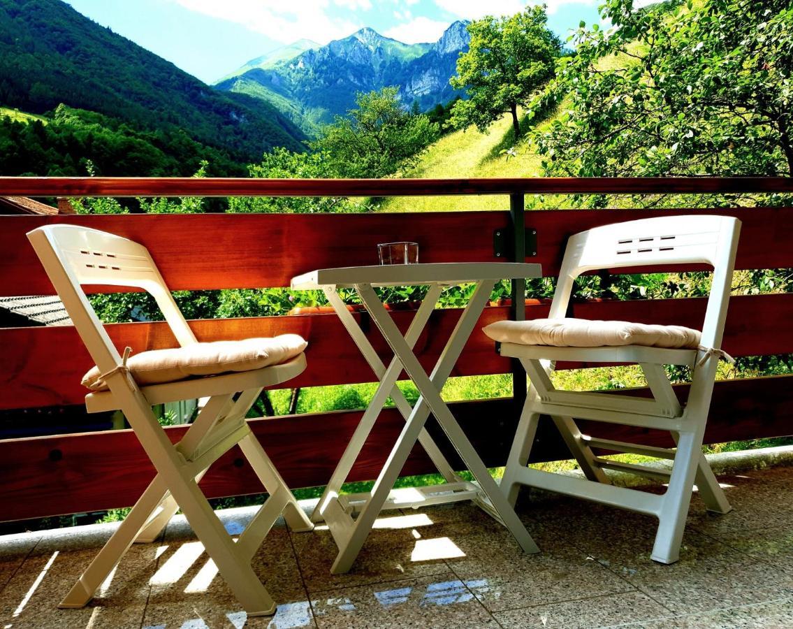 Apartment And Garden House Among The Mountains Podbrdo Dış mekan fotoğraf